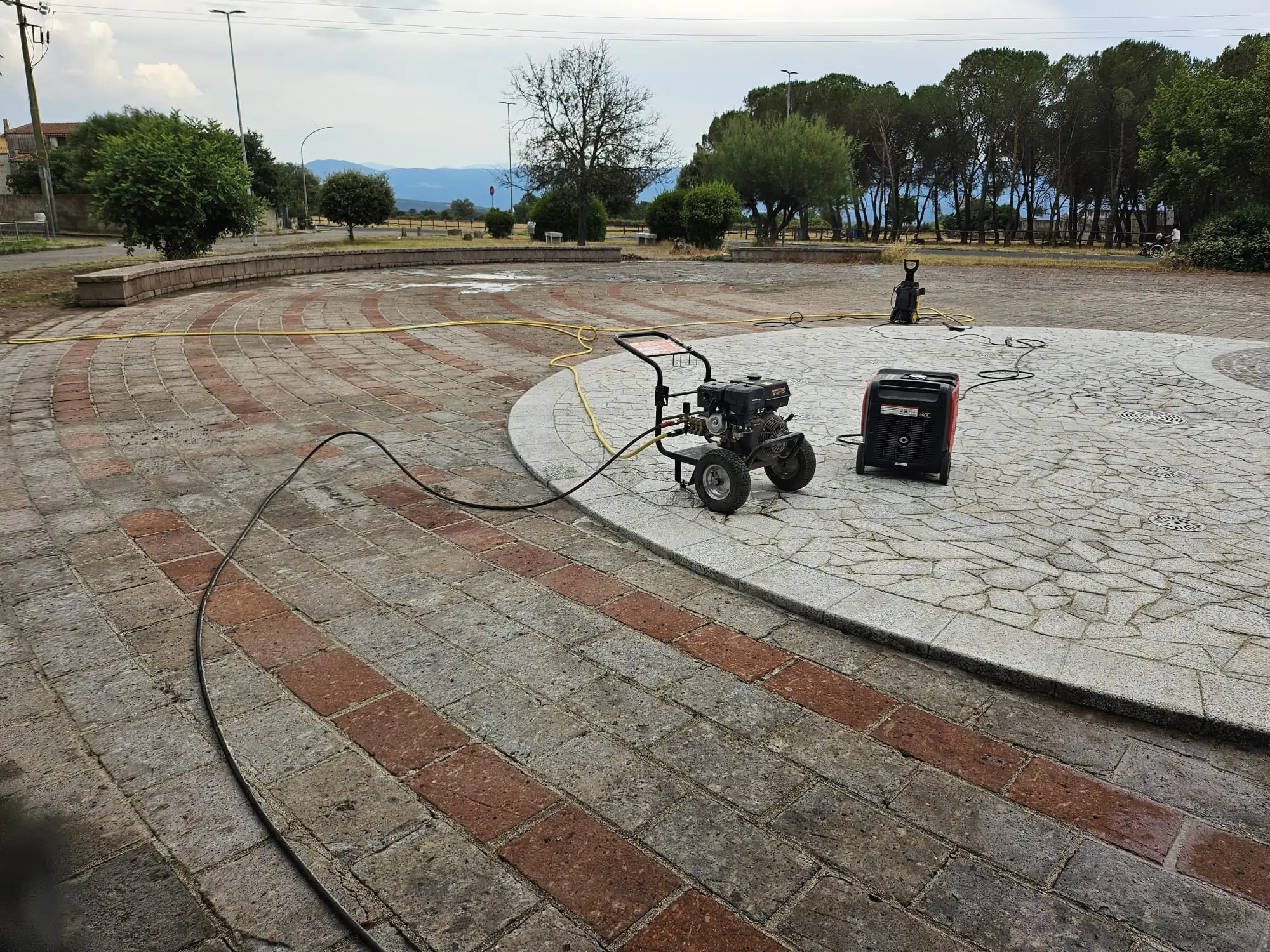 Tratto della piazza durante i lavori