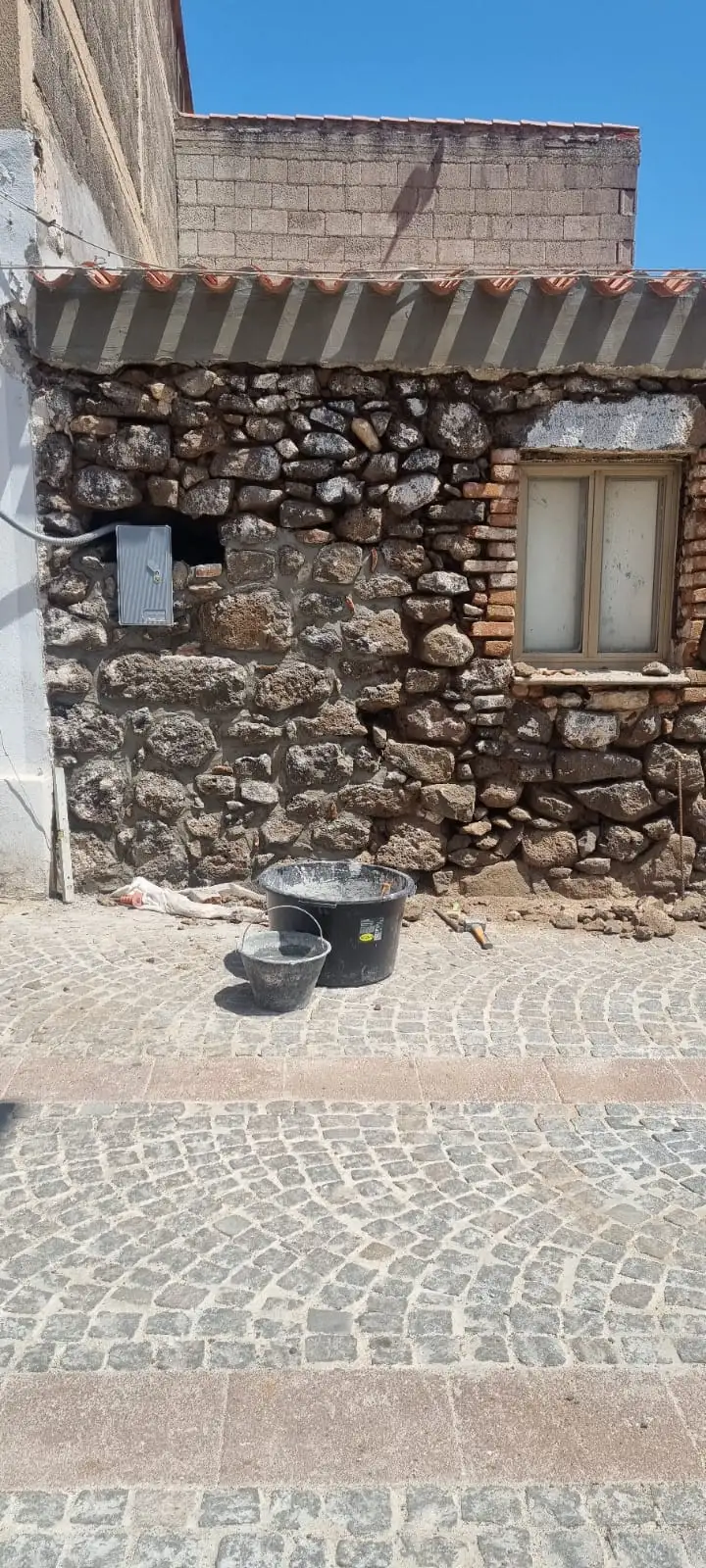Dettaglio della finitura della muratura in pietra